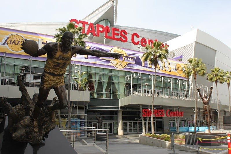 Kobe Bryant vs Michael Jordan